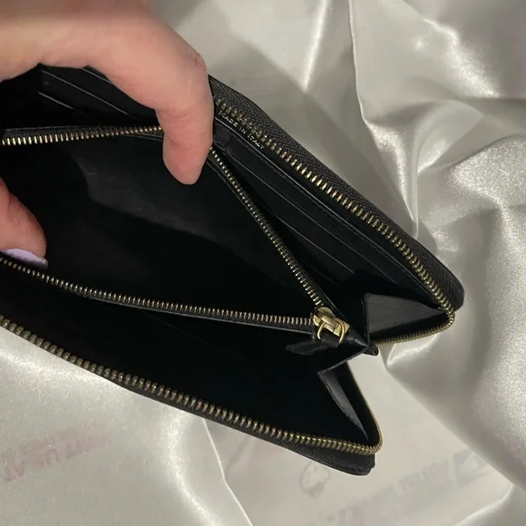 Cartier with COA | Zipped International Wallet, Guirlande de Cartier - Picture 6 of 13